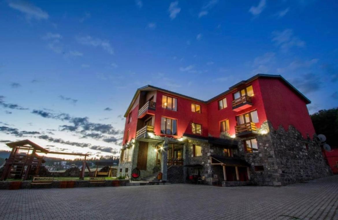 Hotel Red House à Bakouriani Extérieur photo