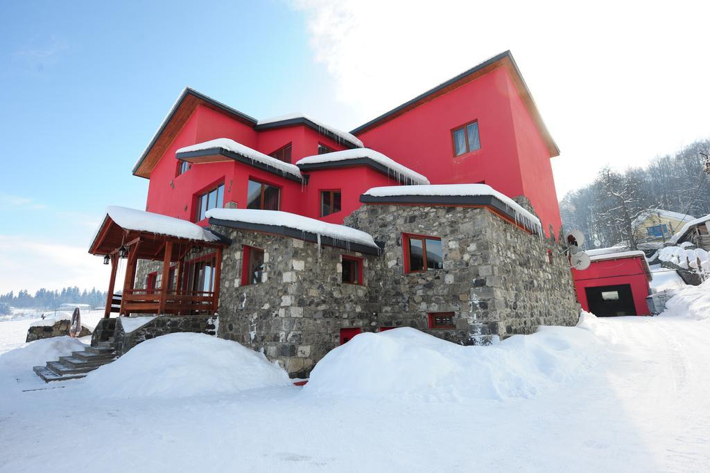 Hotel Red House à Bakouriani Extérieur photo