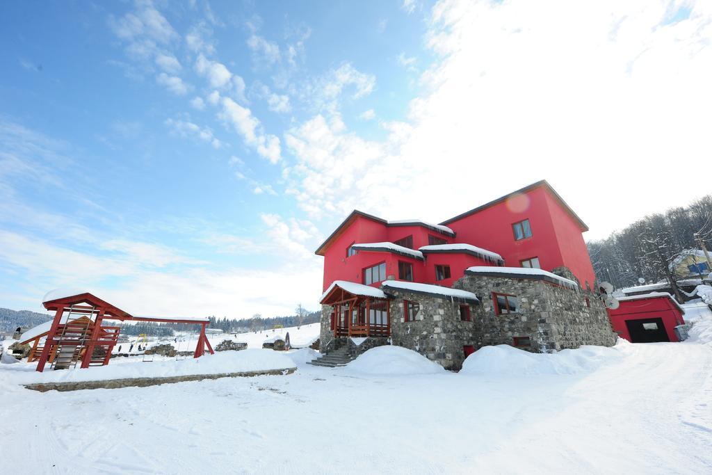 Hotel Red House à Bakouriani Extérieur photo